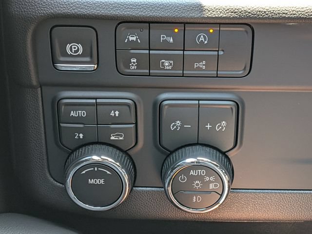 Used 2026 Chevrolet Tahoe RST w/ Comfort Package AWD/4WD image 19