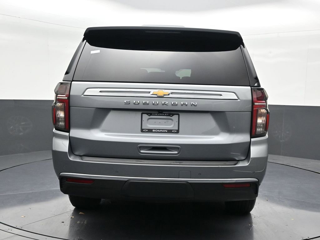 Used 2023 Chevrolet Suburban LS image 4