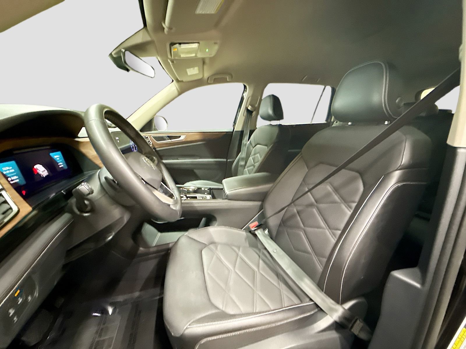 Used 2025 Volkswagen Atlas SE image 22