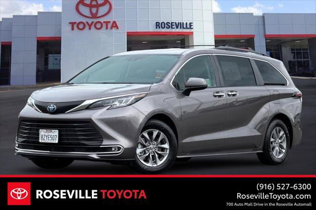 Certified 2022 Toyota Sienna XLE w/ XLE Plus Package FWD image 1