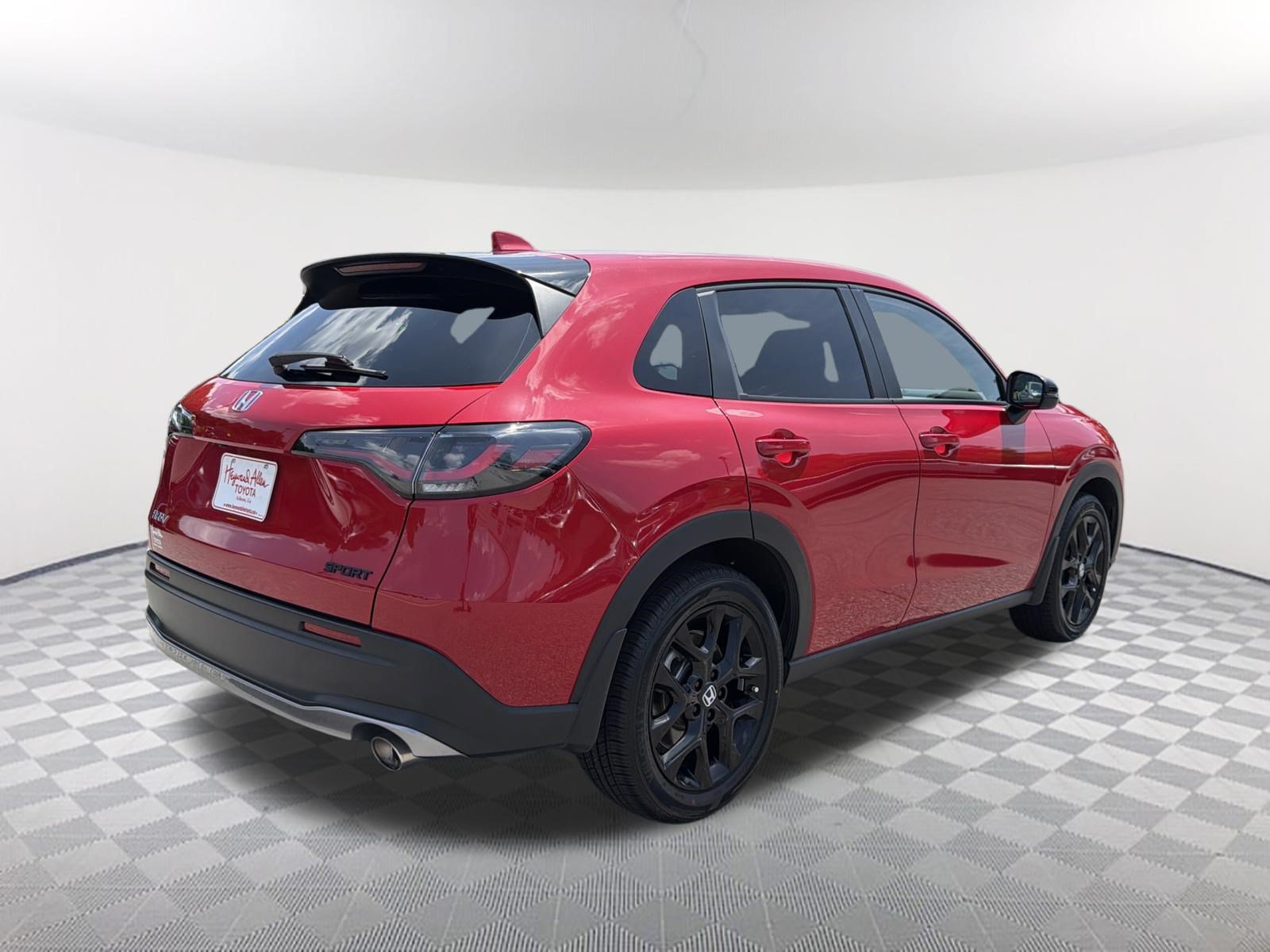 Used 2025 Honda HR-V Sport image 16