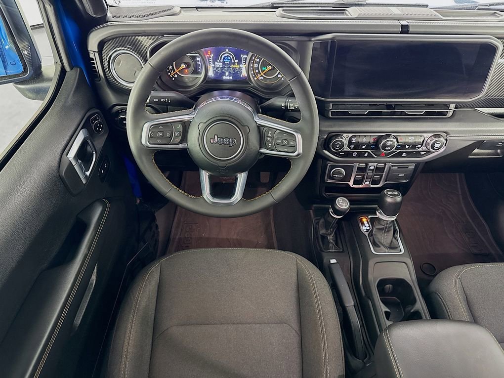 Used 2024 Jeep Wrangler Sahara image 23