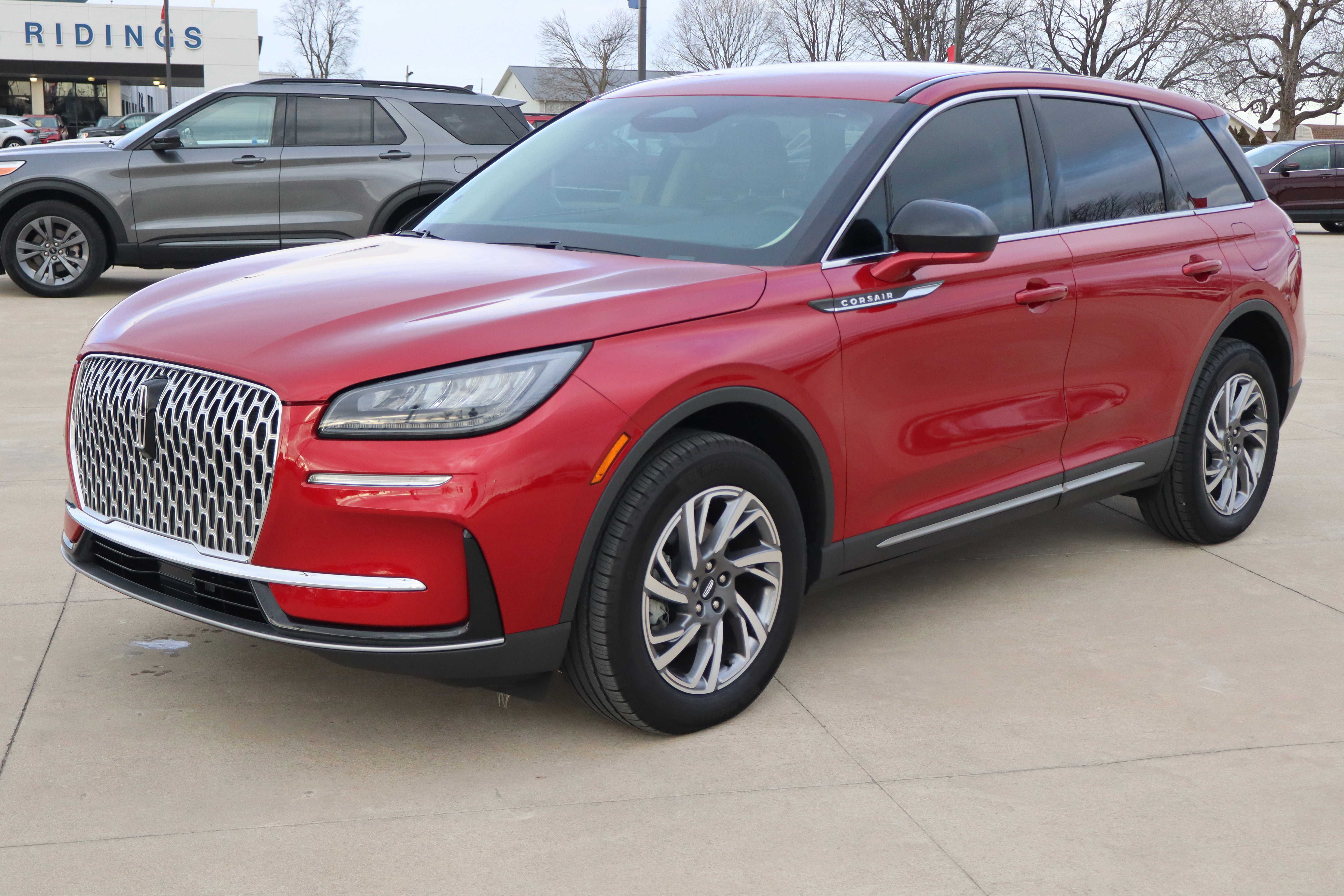 Used 2024 Lincoln Corsair Premiere w/ Rear Removable Package Tray image 2