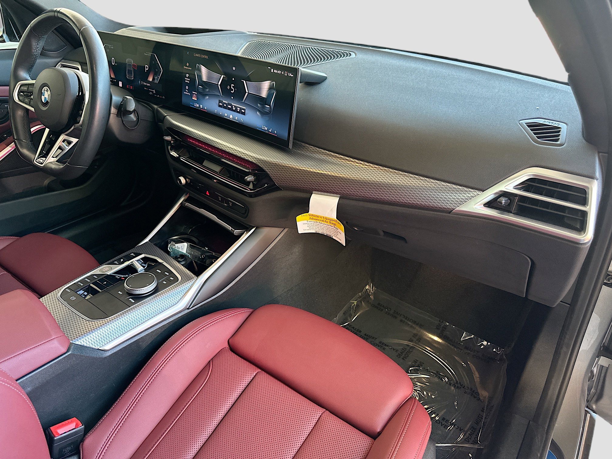 Certified 2025 BMW 330i Sedan w/ M Sport Package RWD image 30