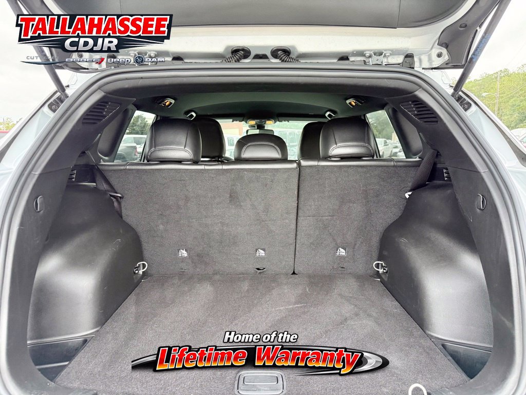 Used 2025 Jeep Compass Latitude AWD/4WD image 16