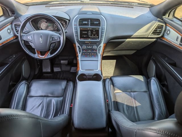 Used 2016 Lincoln MKX Reserve w/ Luxury Package FWD image 9