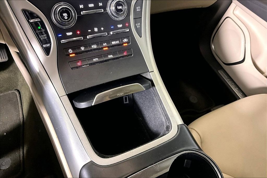 Used 2020 Lincoln Nautilus FWD image 25
