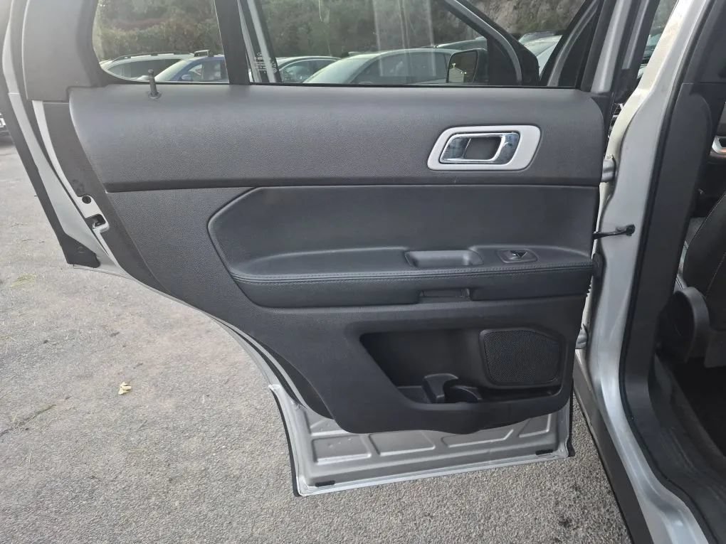 Used 2015 Ford Explorer Sport w/ Equipment Group 401A AWD/4WD image 16