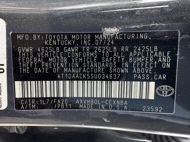 Used 2025 Toyota Camry LE image 26