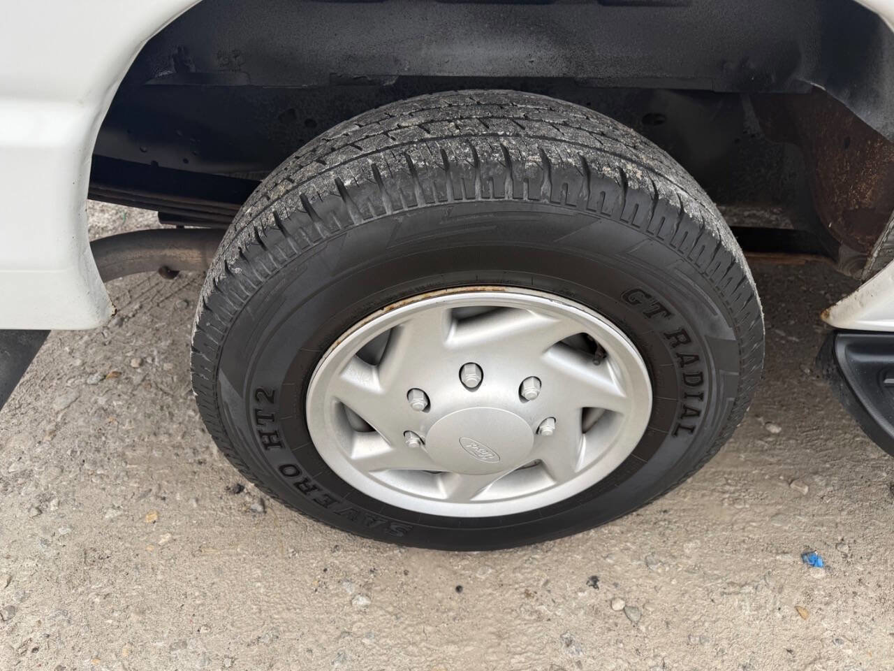 Used 2013 Ford E-350 and Econoline 350 XLT image 11