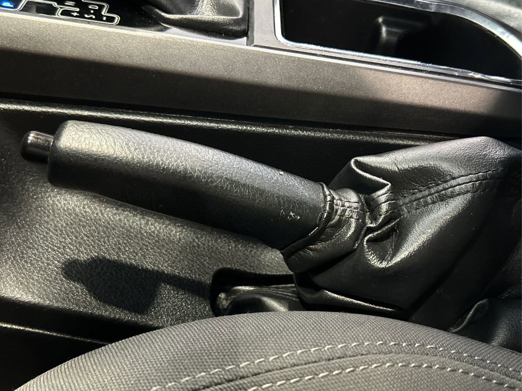 Used 2016 Toyota Tacoma TRD Off-Road image 40