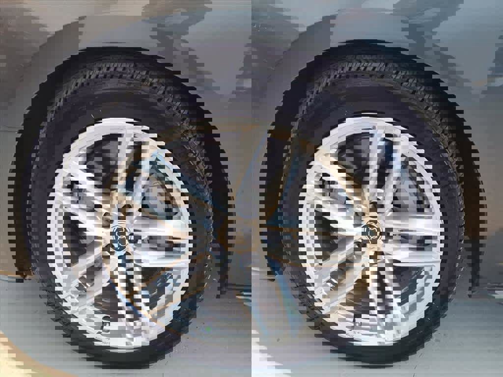 Used 2023 Audi A4 2.0T Premium w/ Convenience Package image 8