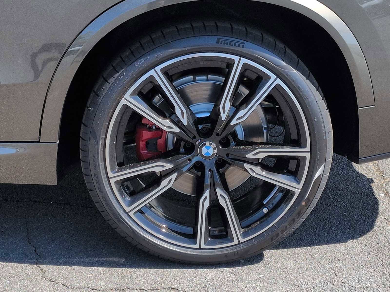 New 2026 BMW X5 M60i w/ Executive Package image 14