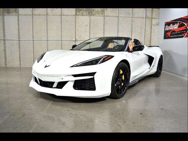 New 2025 Chevrolet Corvette E-Ray image 4