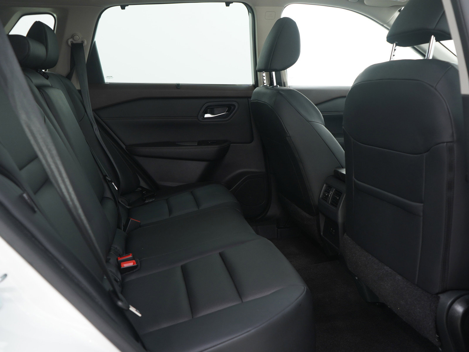 Used 2023 Nissan Rogue SV w/ SV Premium B Package image 14