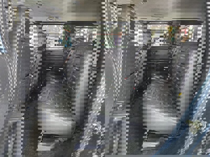 Used 2005 HUMMER H2 w/ Preferred Equipment Group image 11