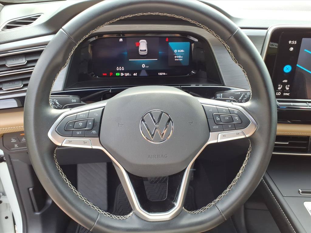 Used 2025 Volkswagen Atlas Cross Sport SE AWD/4WD image 27