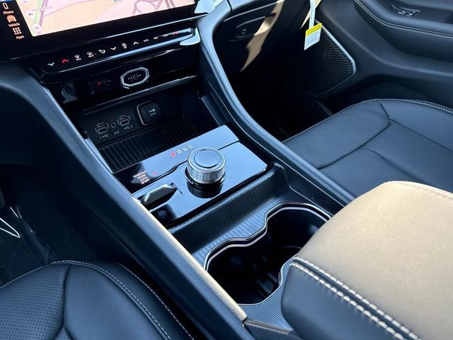 New 2026 Jeep Grand Cherokee Limited AWD/4WD image 13