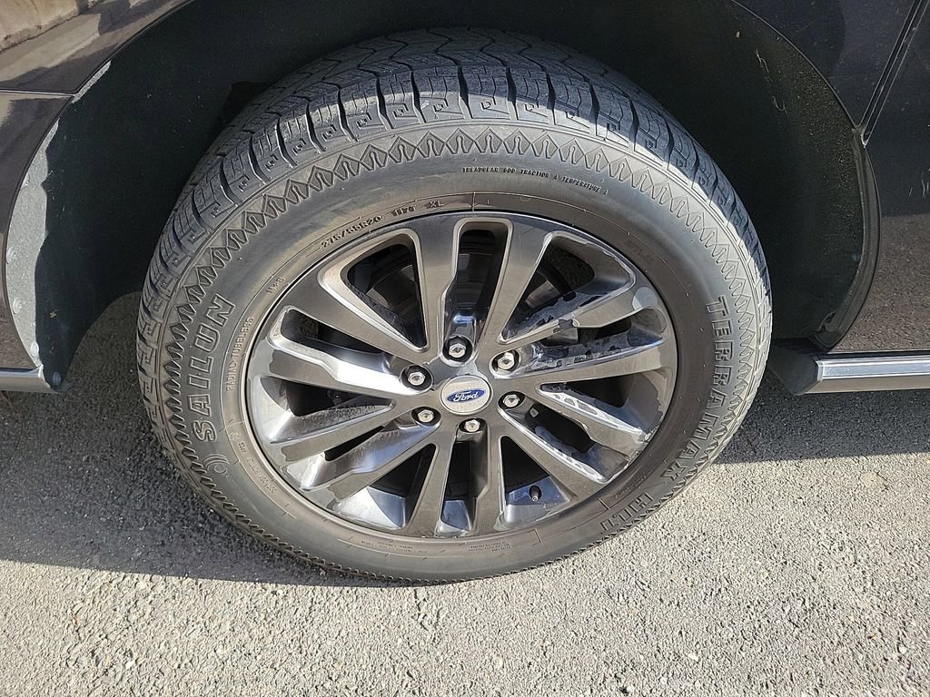 Used 2019 Ford Expedition Max Limited w/ Equipment Group 301A image 7