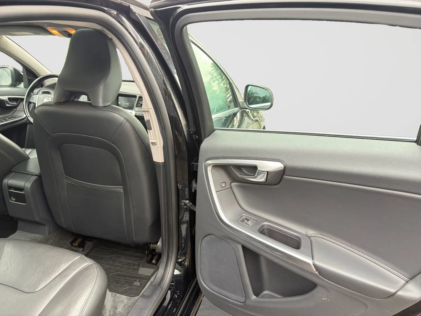 Used 2015 Volvo S60 T5 Premier AWD/4WD image 17