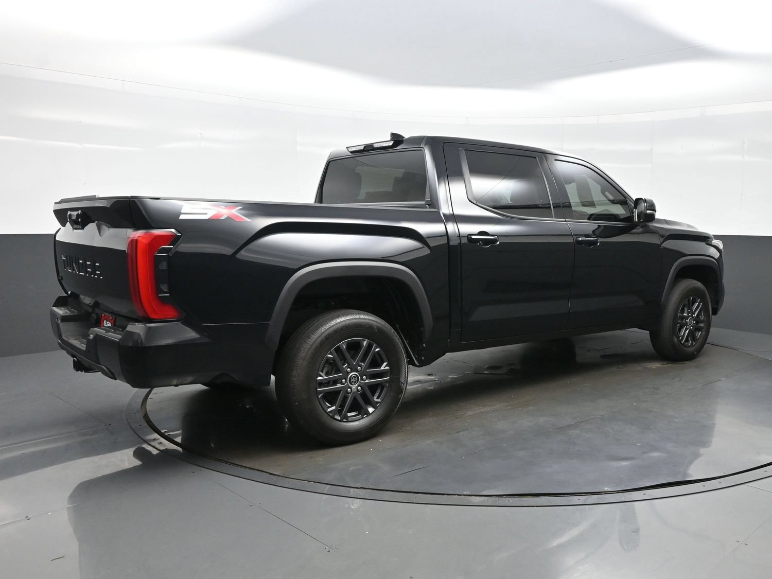 Used 2023 Toyota Tundra SR5 w/ SR5 Convenience Package AWD/4WD image 6