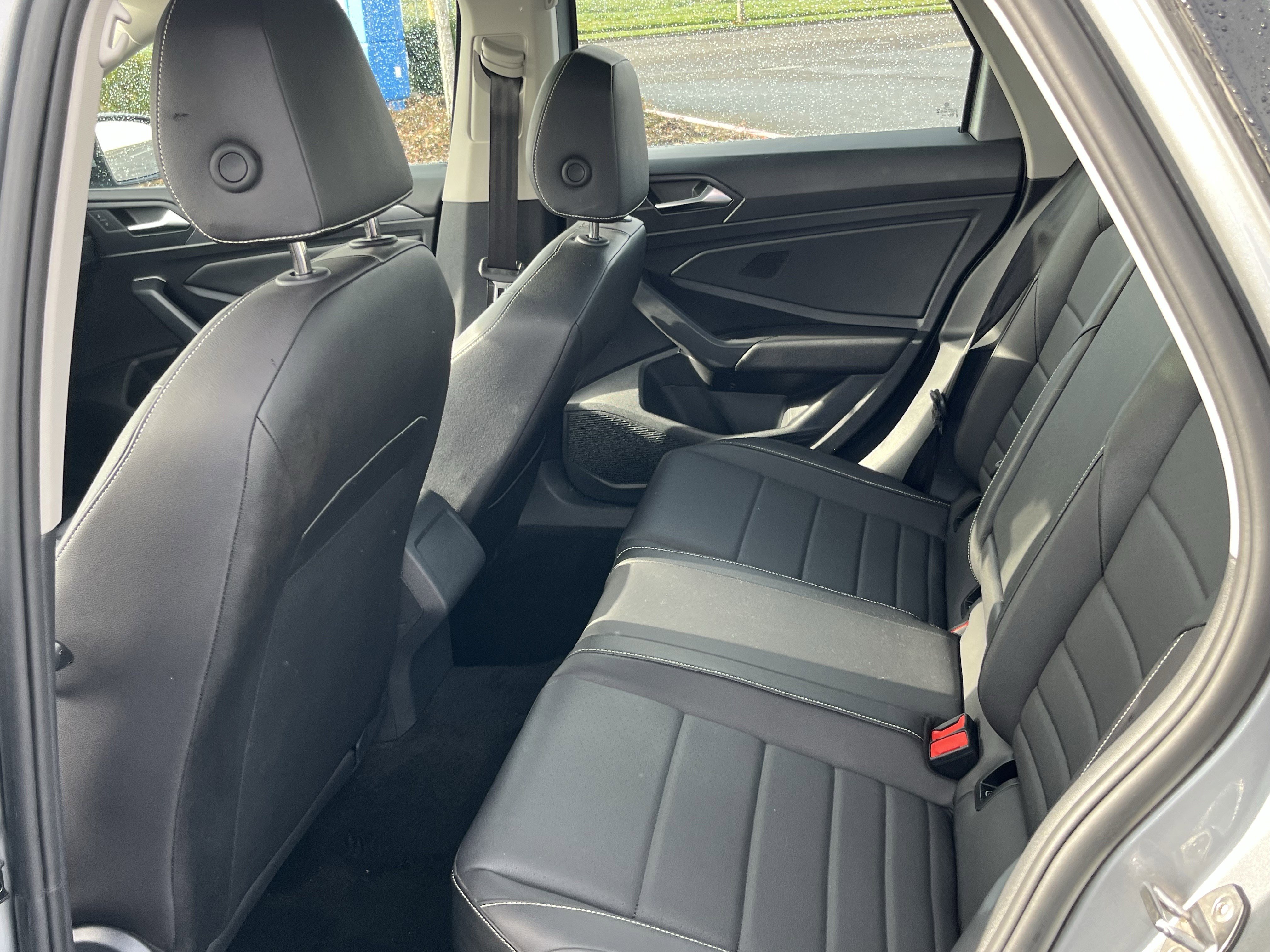 Used 2024 Volkswagen Jetta SE image 13