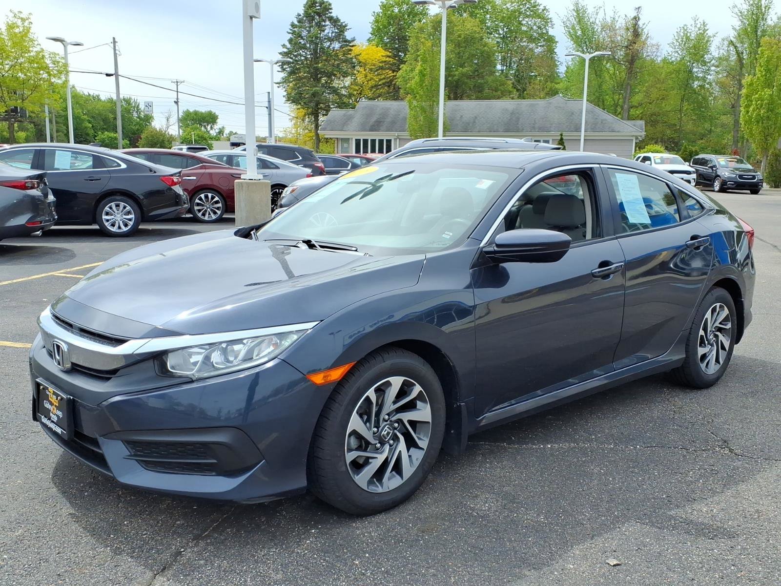 Used 2018 Honda Civic EX image 3