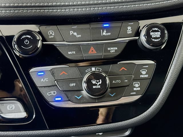New 2026 Chrysler Pacifica Select w/ S Appearance Package FWD image 15
