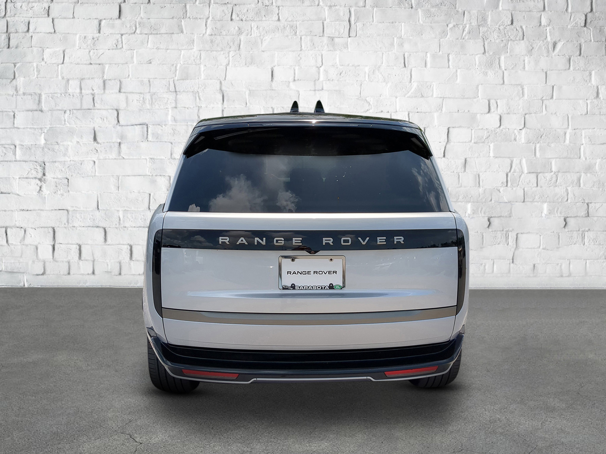 New 2025 Land Rover Range Rover SE image 5