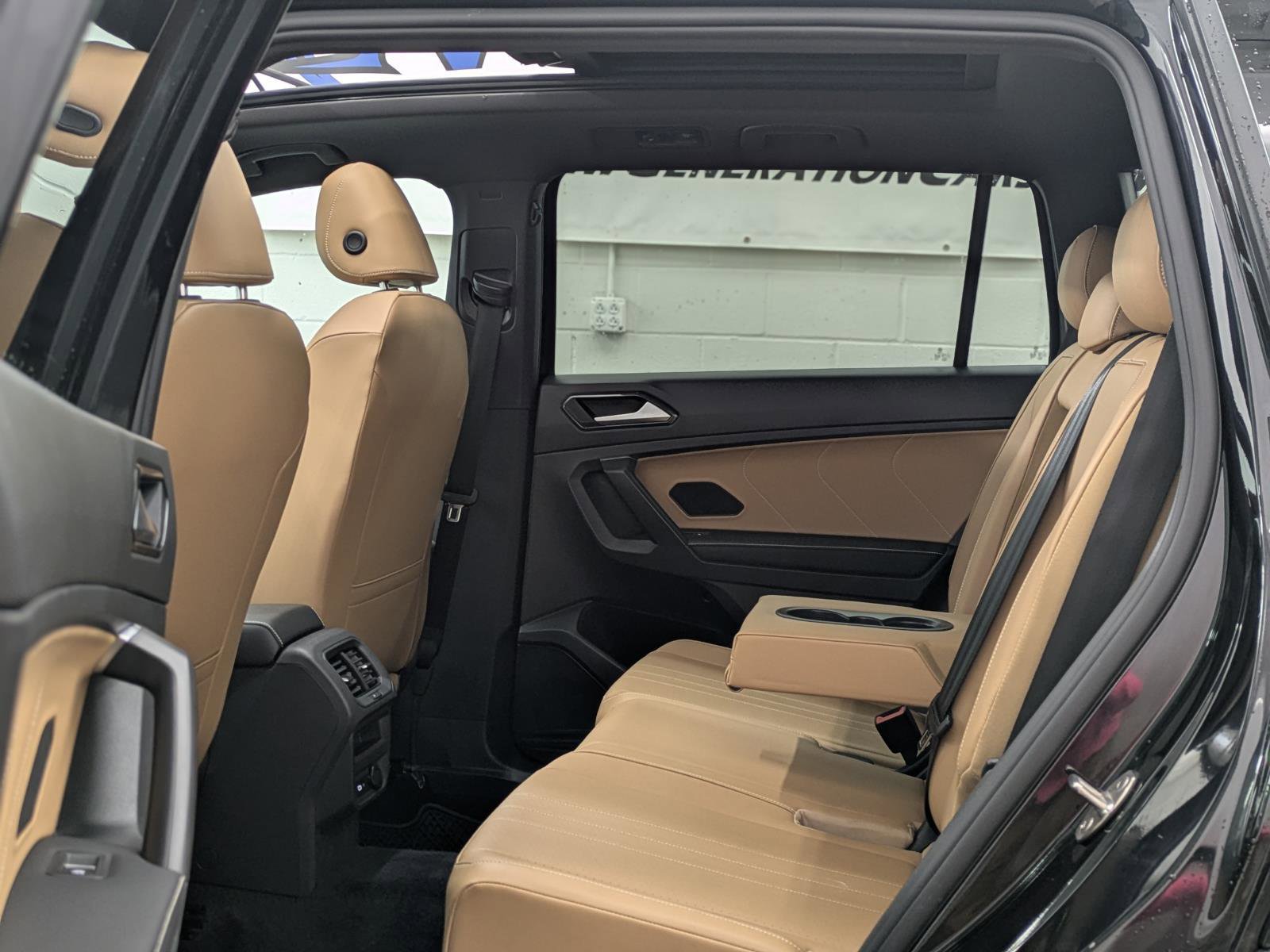 Used 2022 Volkswagen Tiguan SE image 13