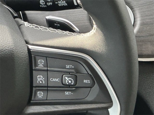 Used 2023 Jeep Grand Cherokee L Limited image 14