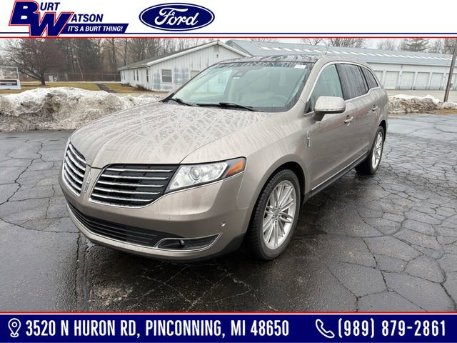 Used 2019 Lincoln MKT AWD image 1