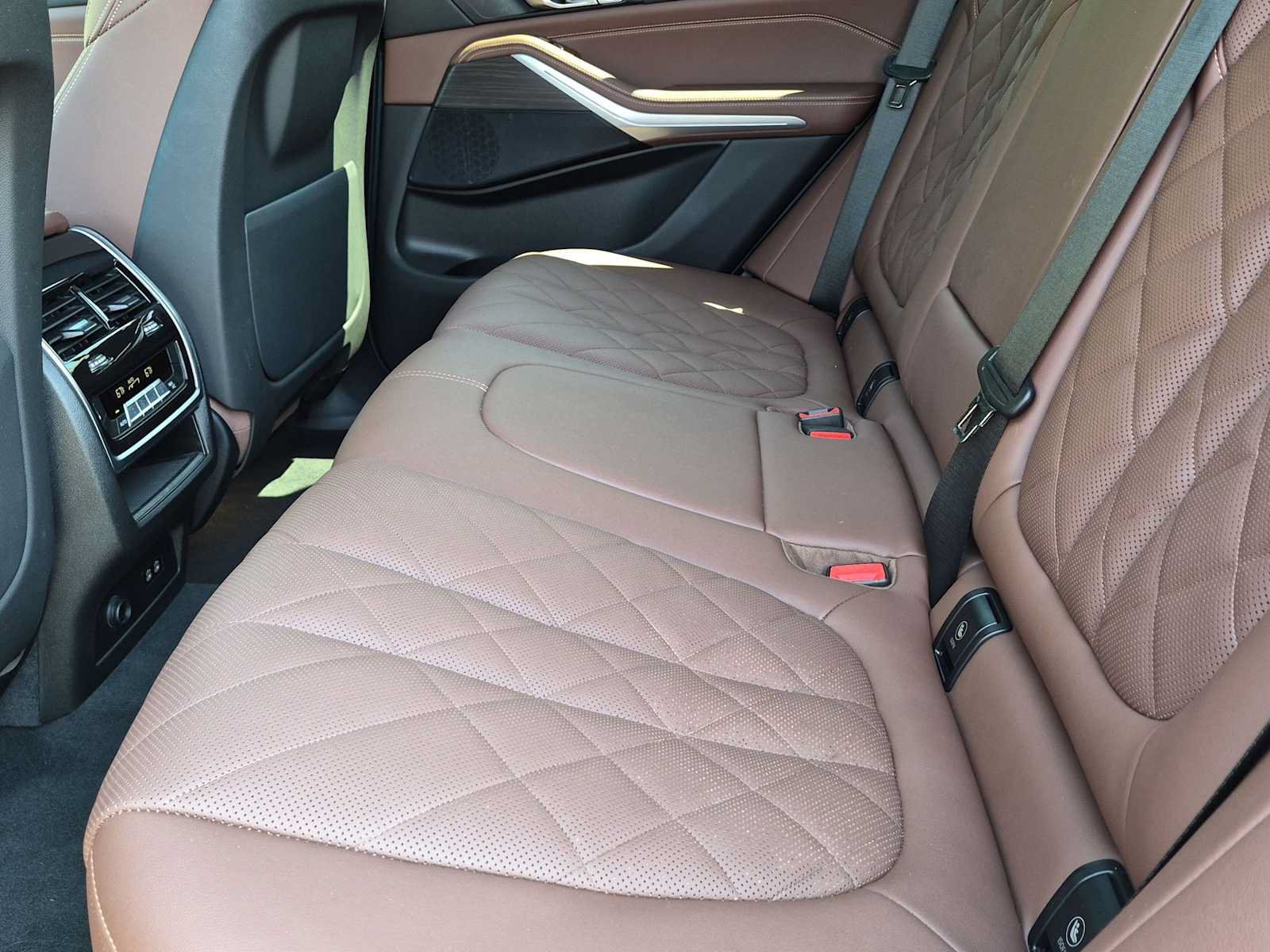 Used 2024 BMW X5 xDrive40i w/ Parking Assistance Package AWD/4WD image 20