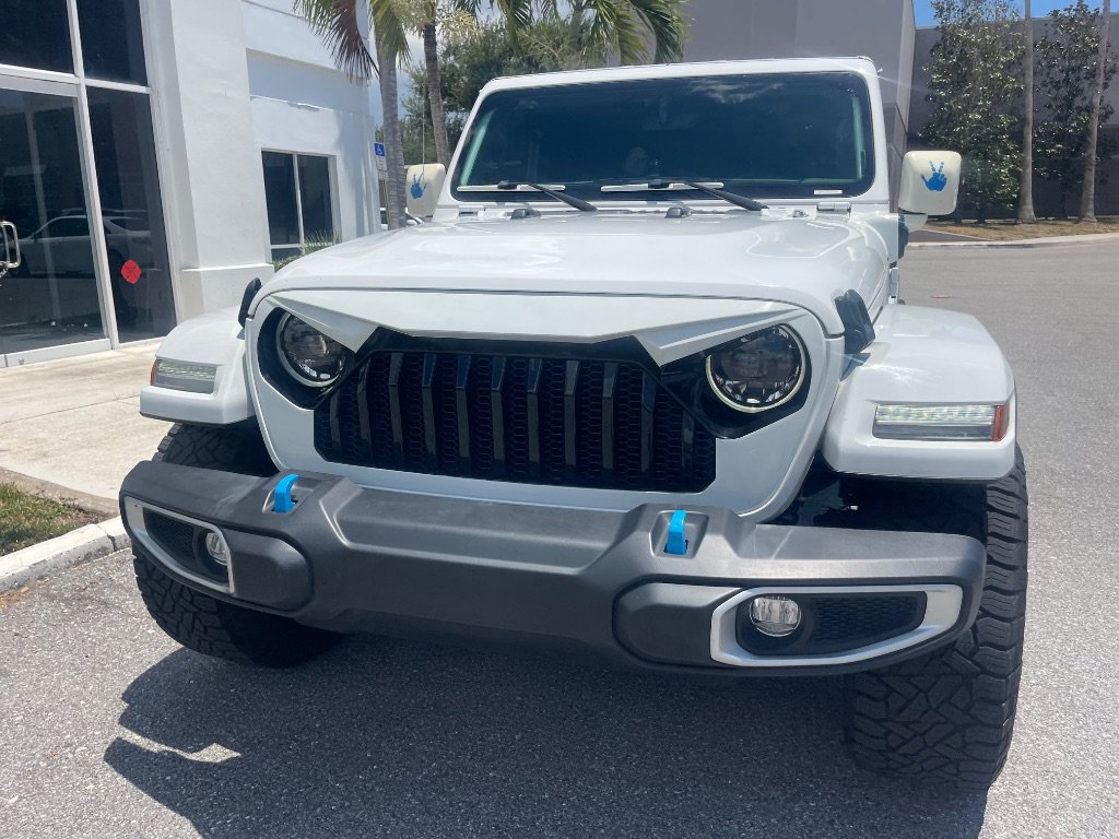 Used 2023 Jeep Wrangler Unlimited Sahara AWD/4WD image 34