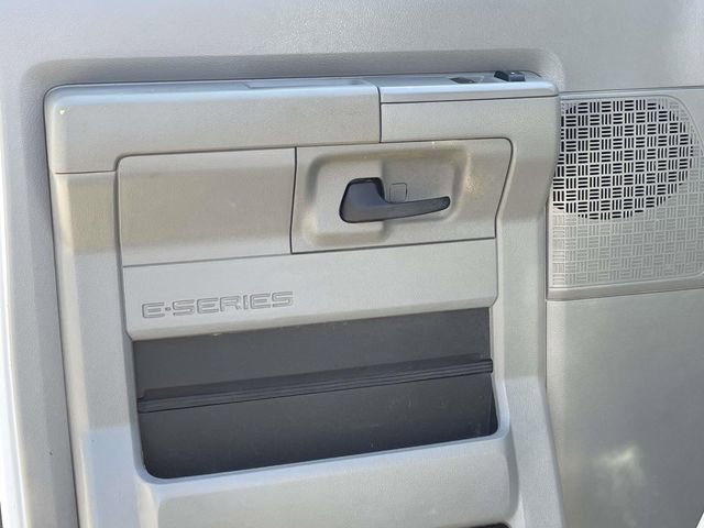 Used 2014 Ford E-250 and Econoline 250 w/ Power Group image 15