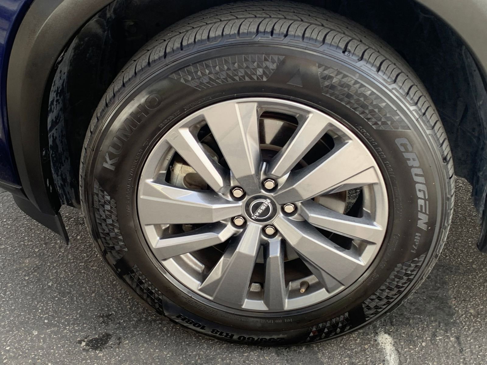 Used 2025 Nissan Pathfinder SV image 33