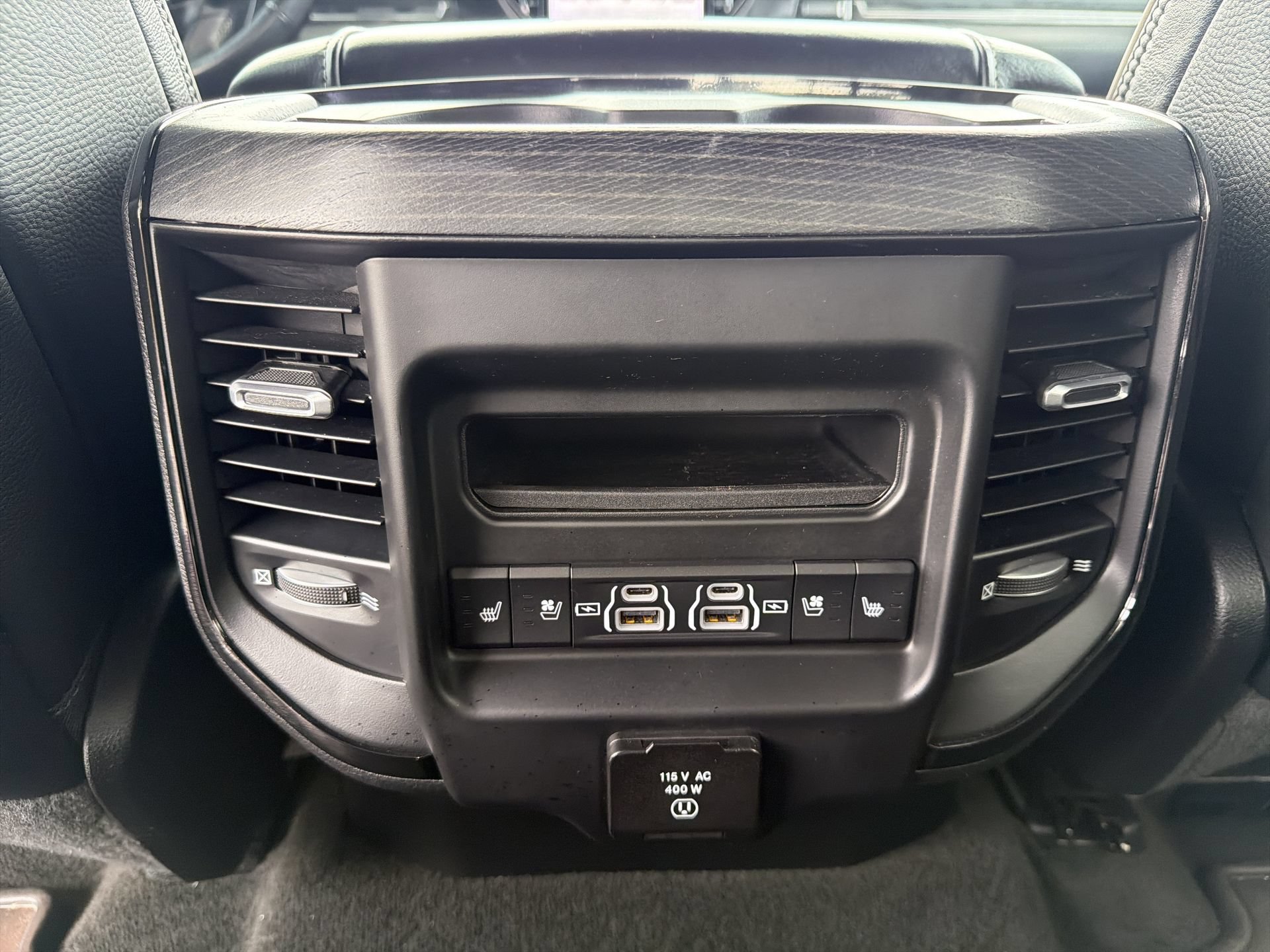 Used 2022 RAM 1500 Limited AWD/4WD image 4