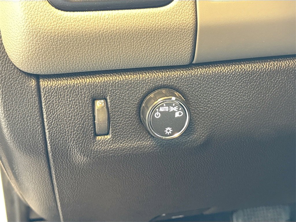 Used 2022 Chevrolet Colorado W/T image 10