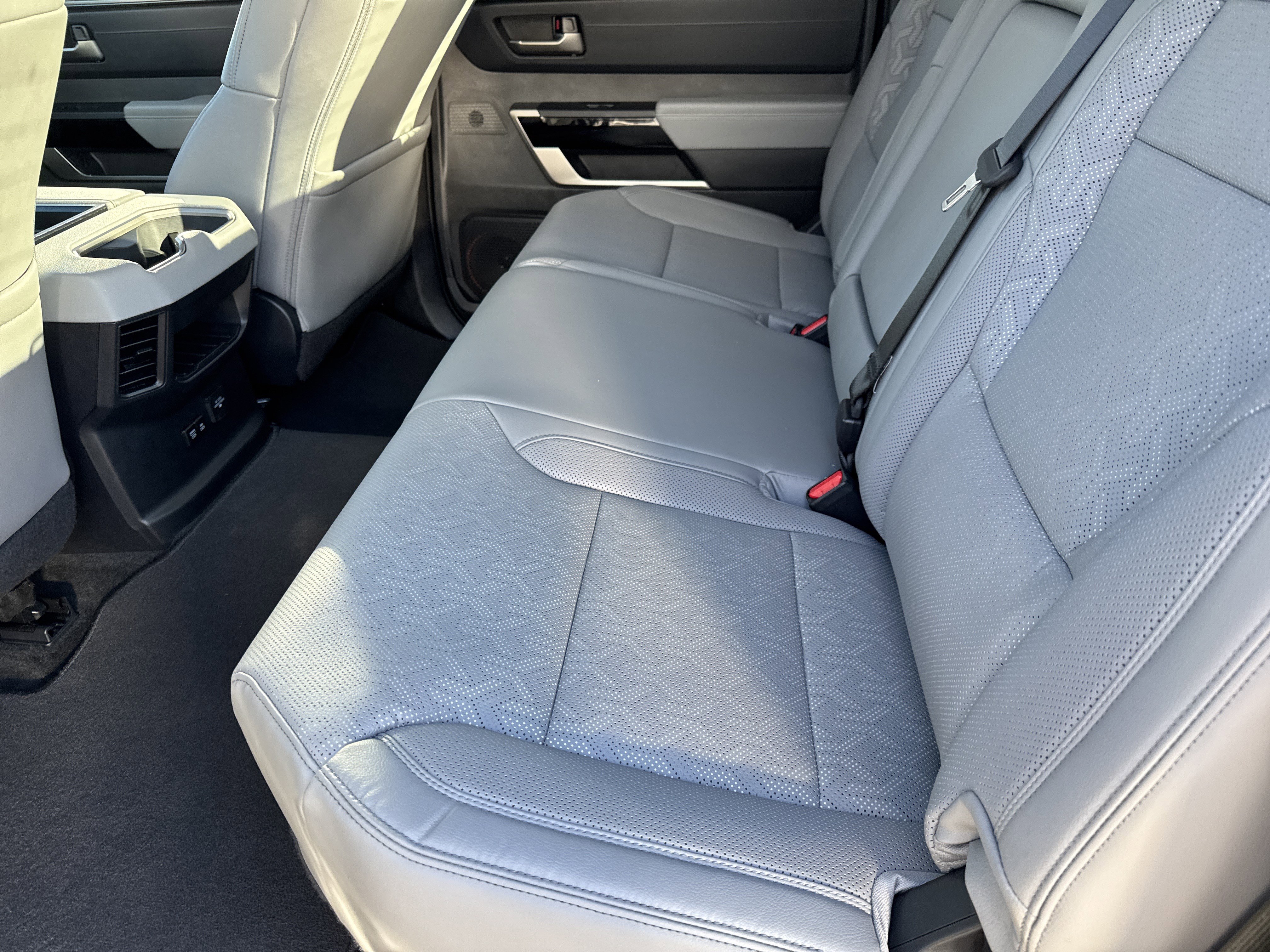 Used 2024 Toyota Tundra Limited image 12