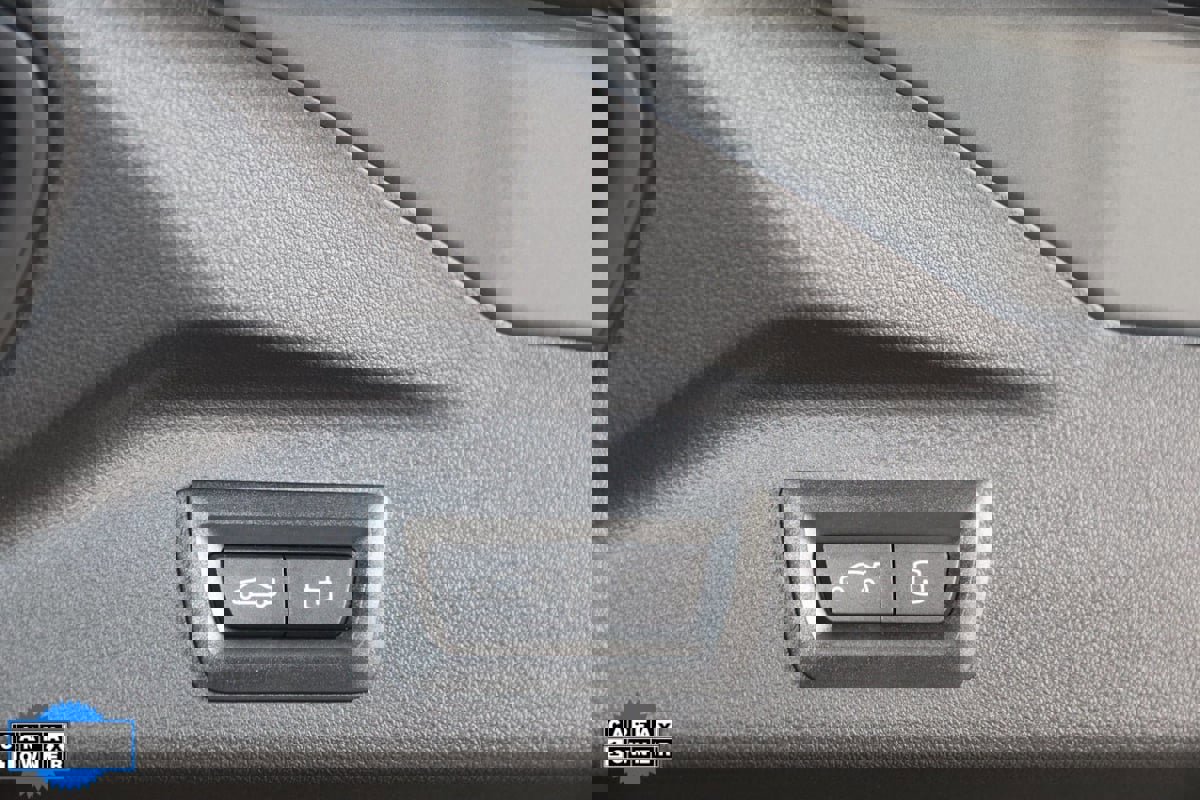 Used 2024 BMW X7 xDrive40i w/ M Sport Package image 68