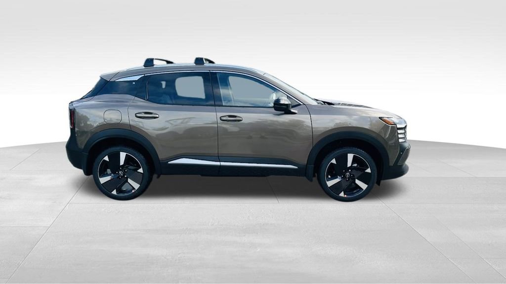 New 2026 Nissan Kicks SR FWD image 9