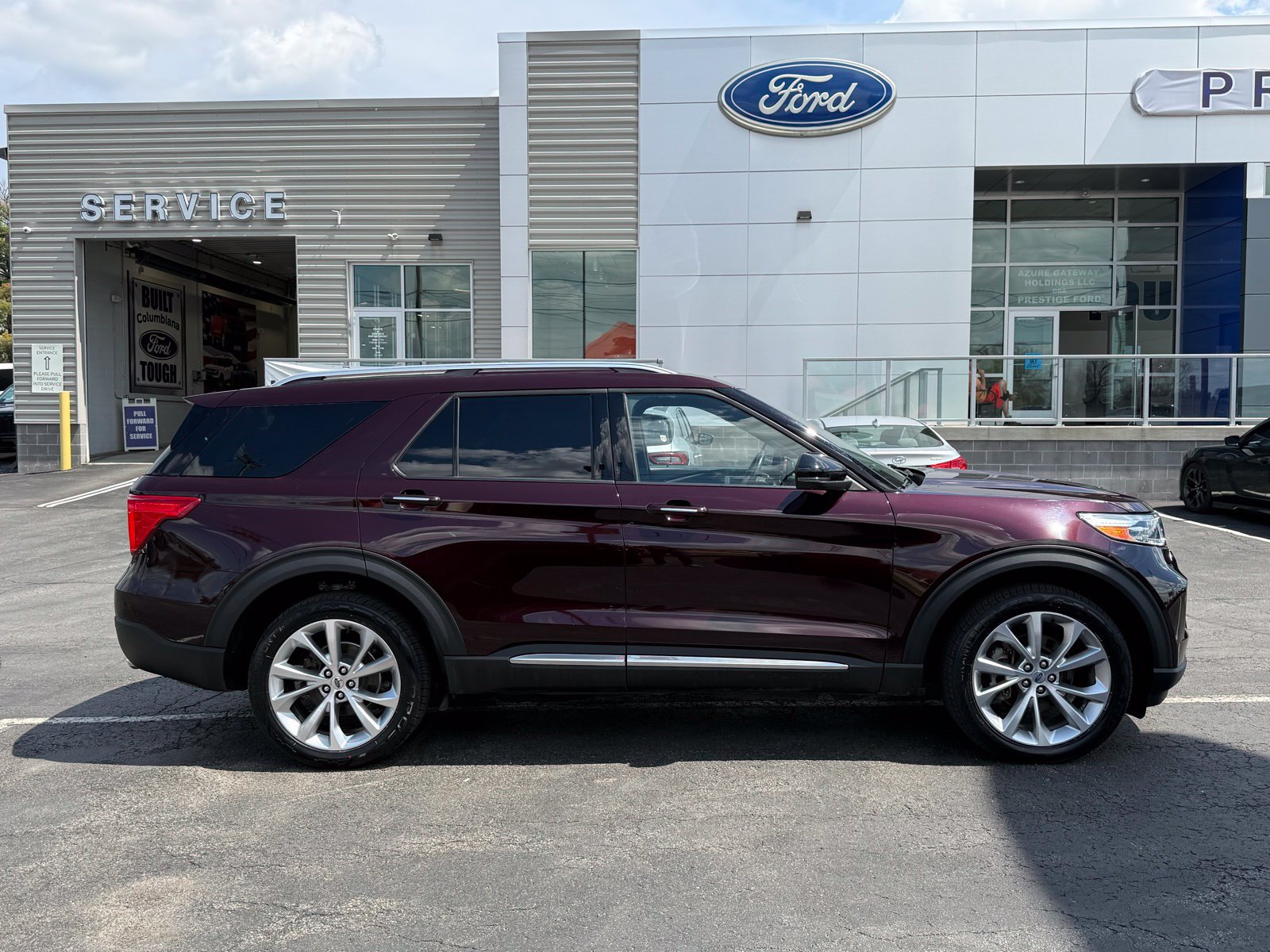 Used 2022 Ford Explorer Platinum w/ Equipment Group 601A AWD/4WD image 15