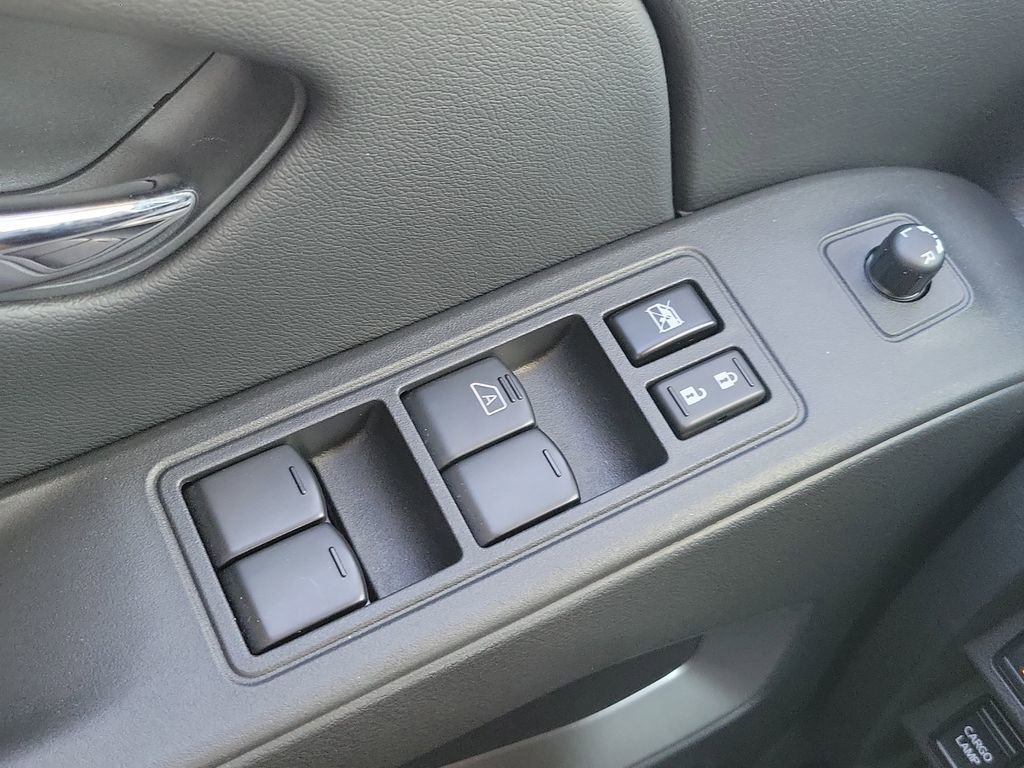 Certified 2025 Nissan Frontier SV w/ Tow Package image 14