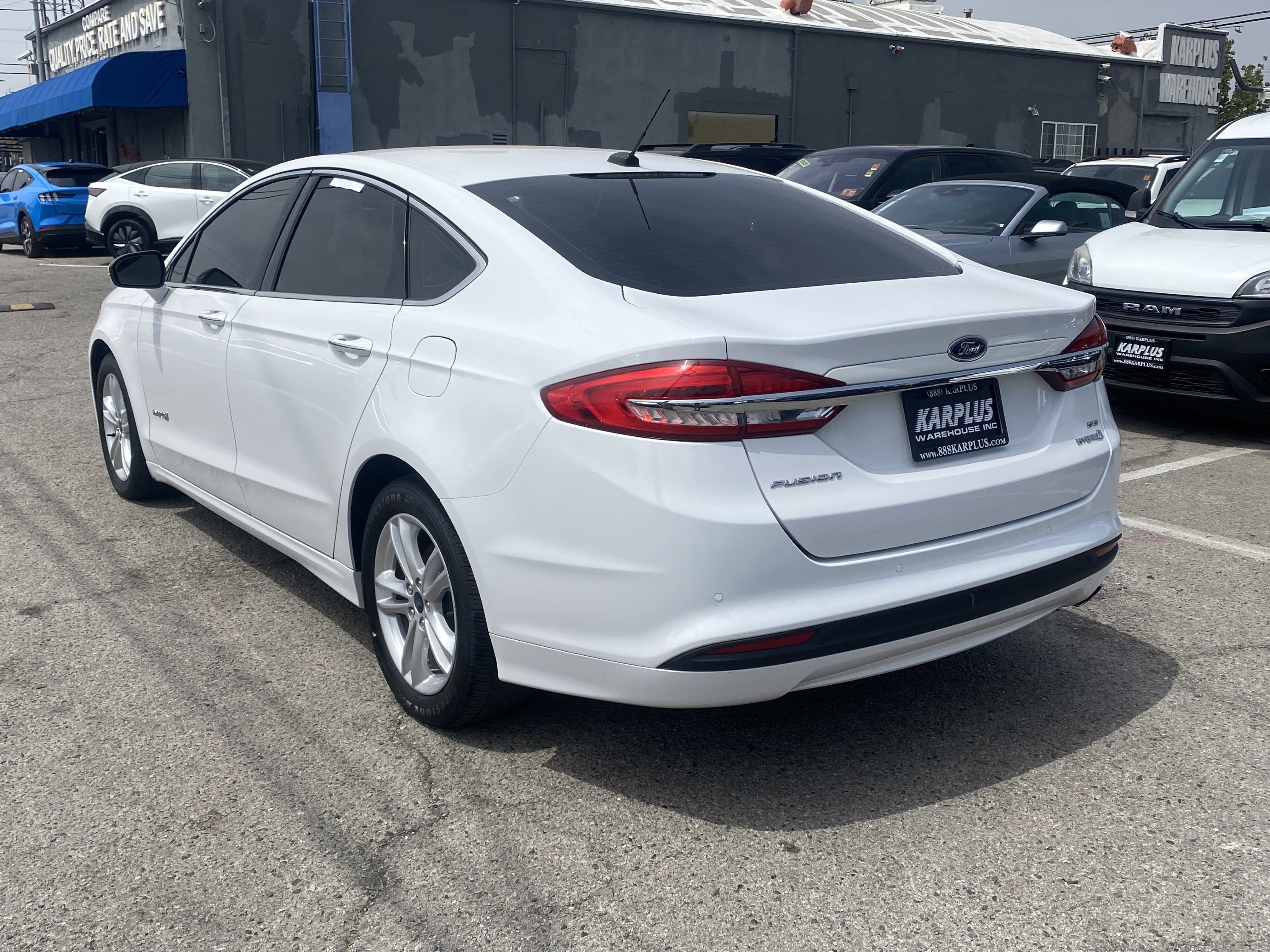 Used 2018 Ford Fusion SE w/ Equipment Group 602A FWD image 10