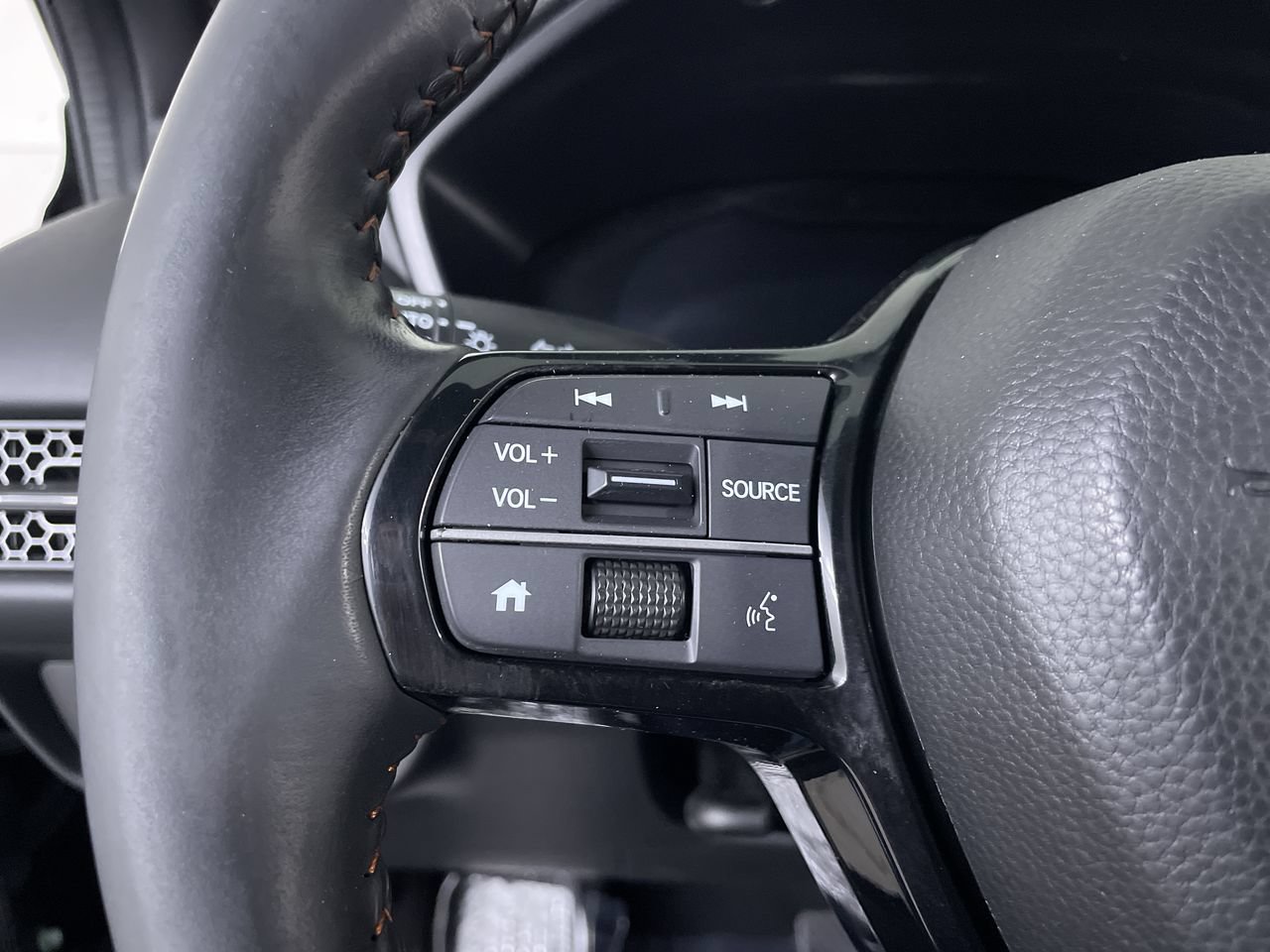 Used 2023 Honda HR-V Sport image 25