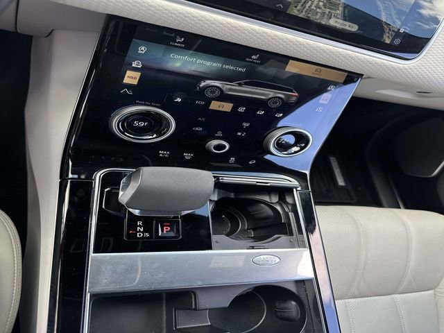 Used 2022 Land Rover Range Rover Velar R-Dynamic S image 23