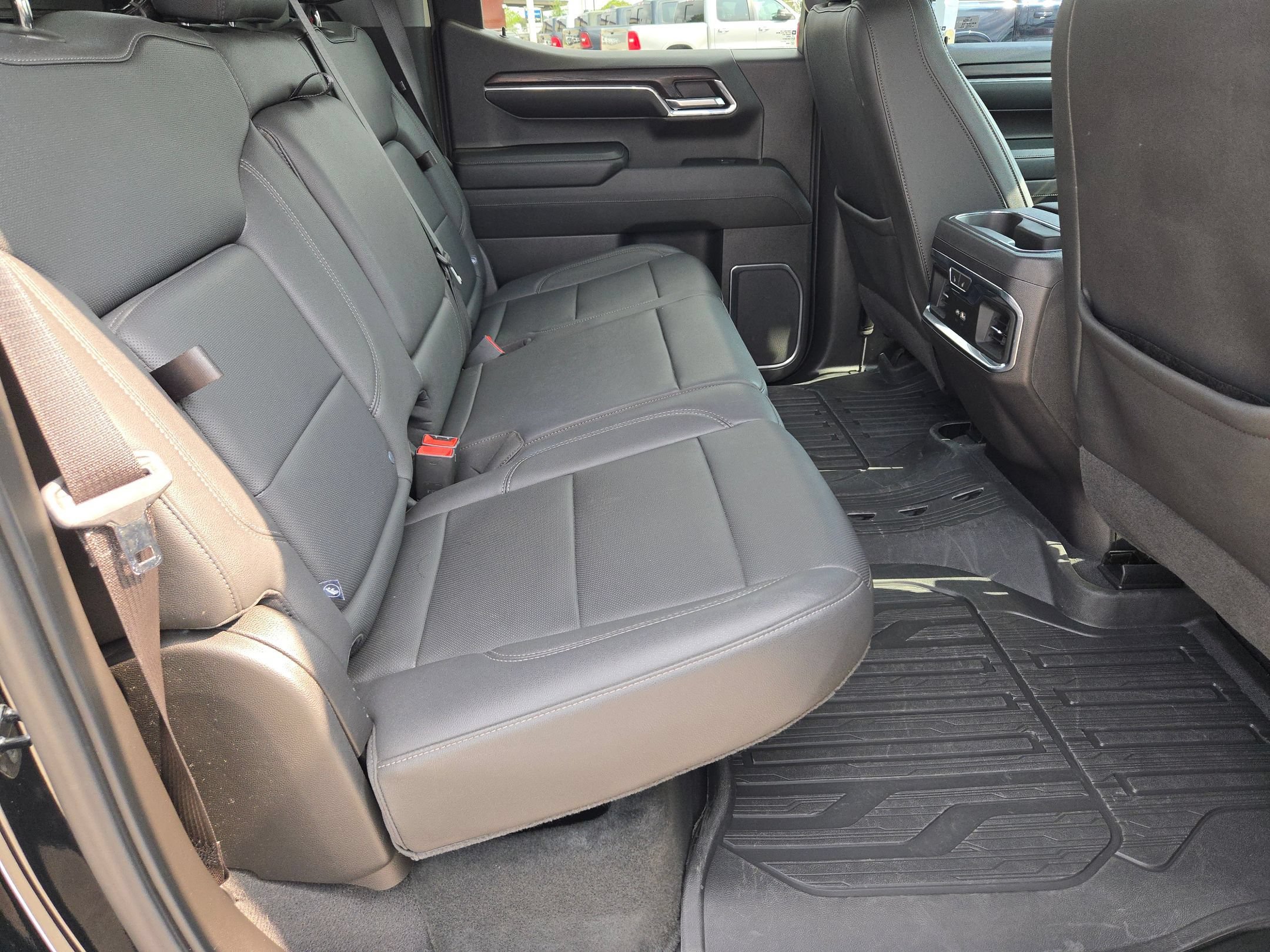 Used 2024 GMC Sierra 1500 SLT RWD image 25