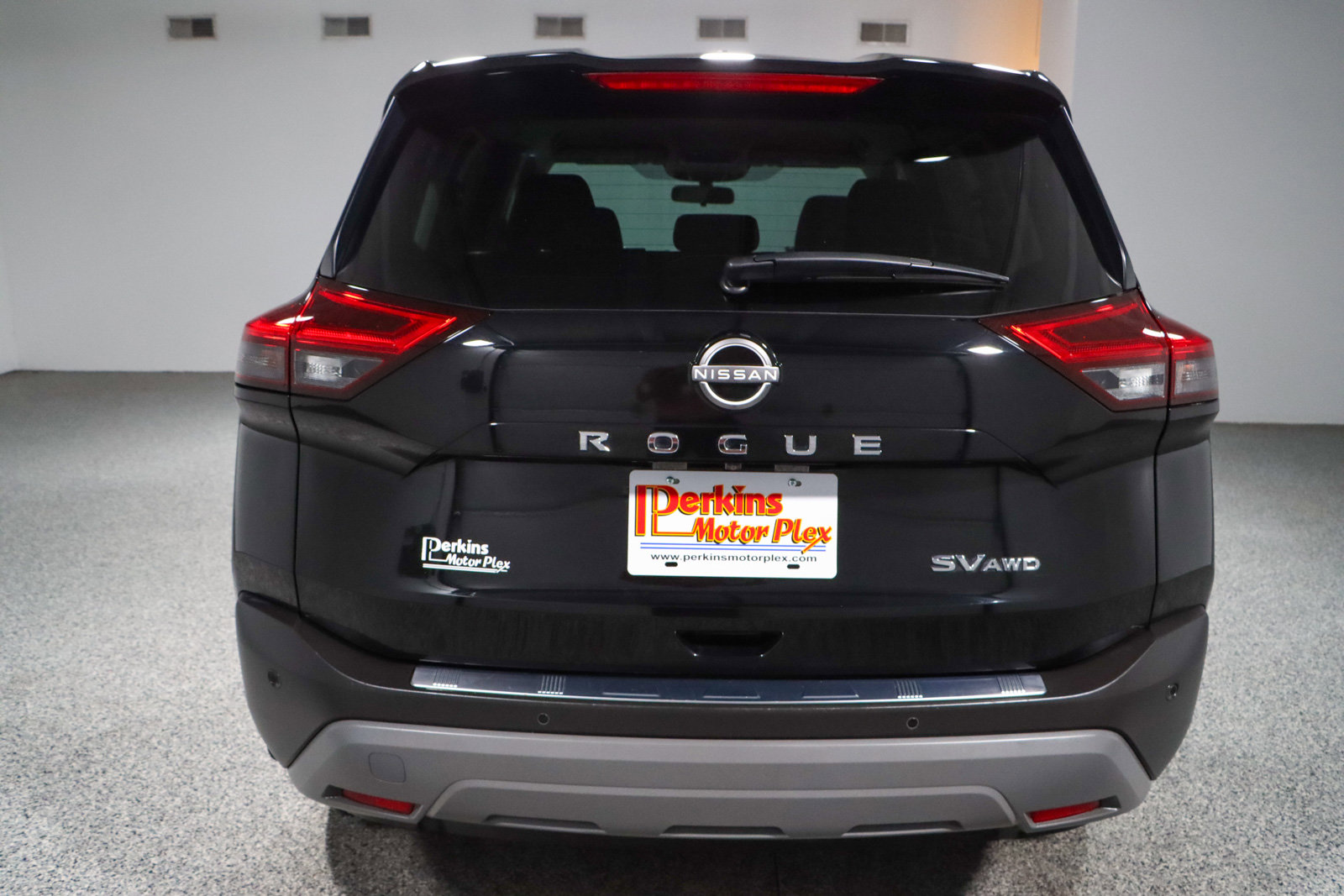 Used 2023 Nissan Rogue SV image 8