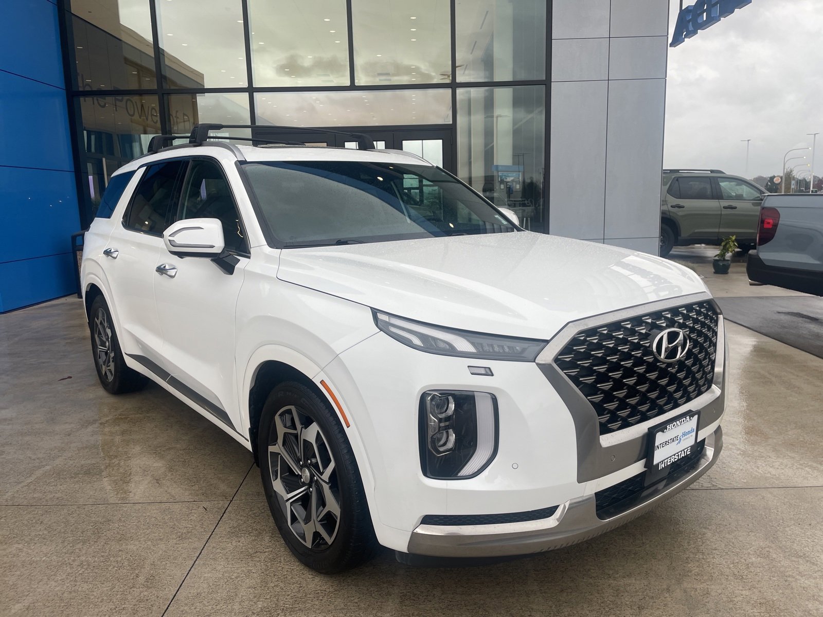 Used 2022 Hyundai Palisade Calligraphy w/ Winter Package image 3