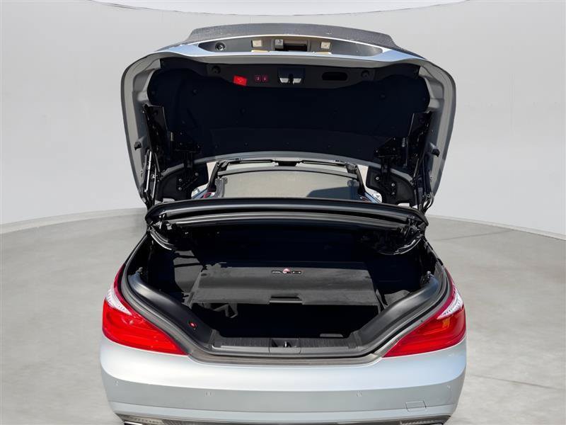 Used 2014 Mercedes-Benz SL 550 image 30